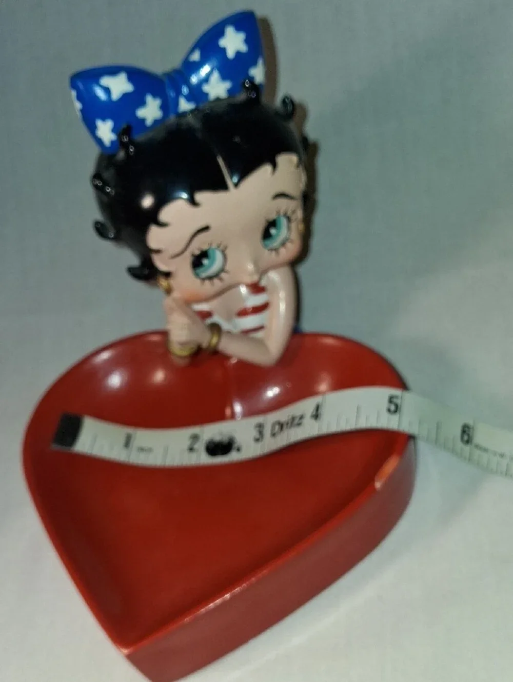 Vintage 2004 Betty Boop Red Heart Shaped Trinket Soap Dish Resin Trinket Dish